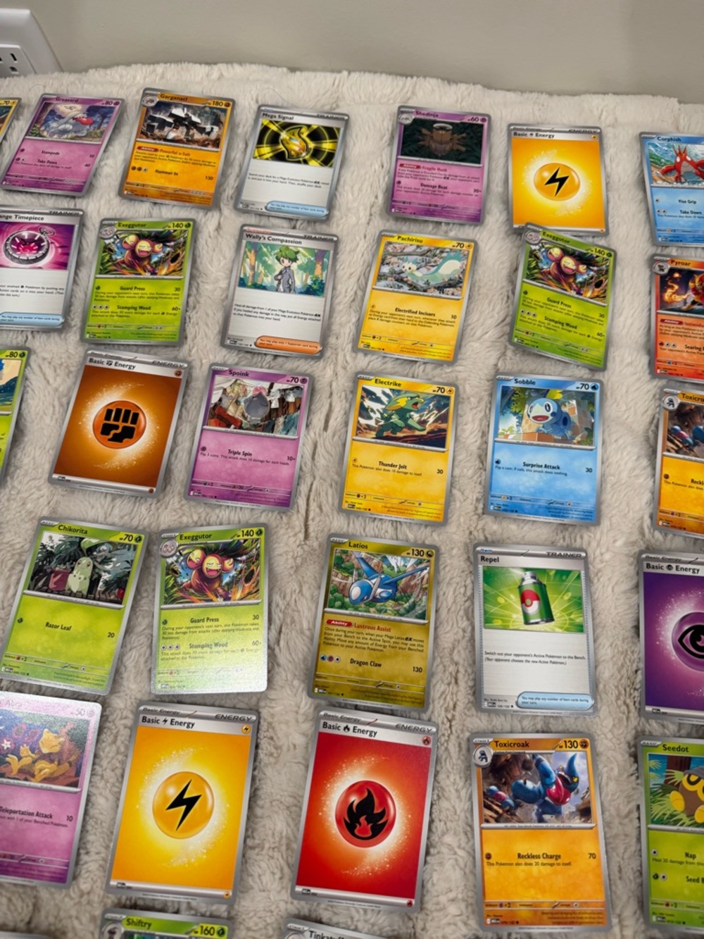 100 Assorted Pokemon Cards with Poster